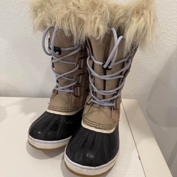 Sorel Kid’s Joan of Arc Waterproof Duck Boots Size 1 - Picture 1 of 14